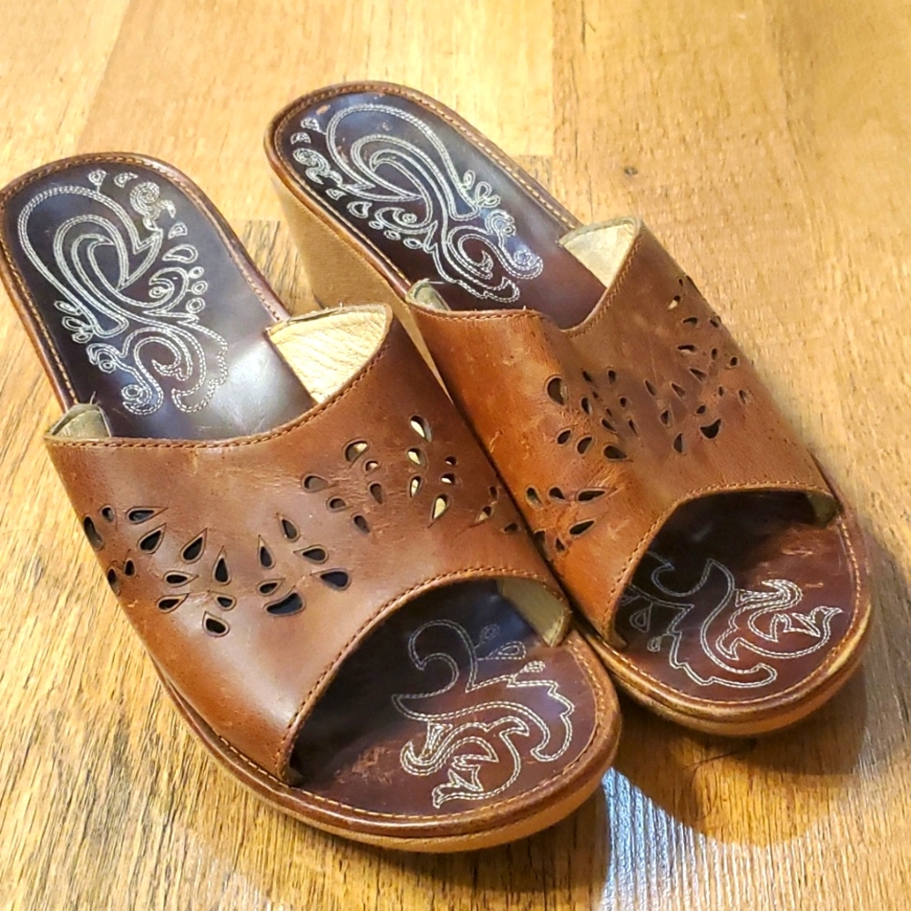 Olukai Womans Brown Leather Cutout Slide Sandals Size 10 - Picture 3 of 15